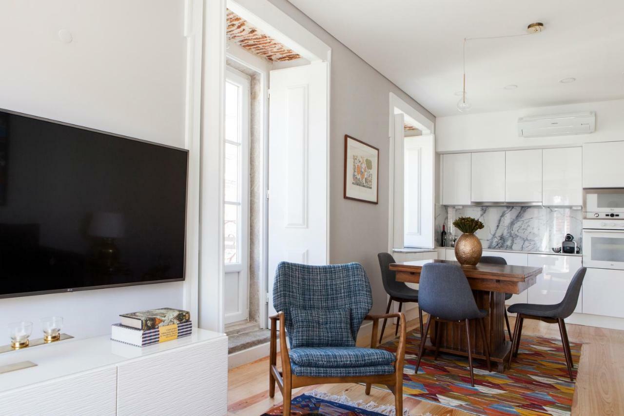 Appartement Alfama Sophisticate Flat With Balconies 2Bedrs 2Baths & Ac In 19Th Century Building Historic Center à Lisboa Extérieur photo